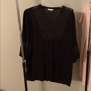 Black 3/4 length top